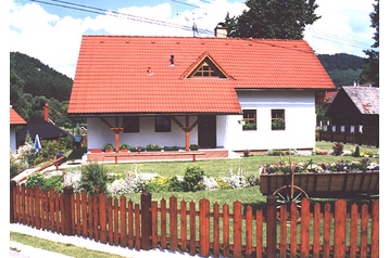 Eslovaquia Chata Fačkov, Exterior